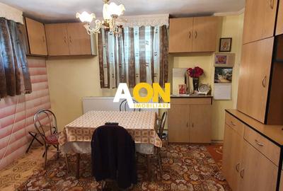 Casa cu 4 camere, garaj, teren 791 mp, zona Schit - 14