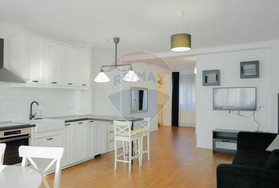 Apartament cu 3 camere de vânzare în zona Ultracentral