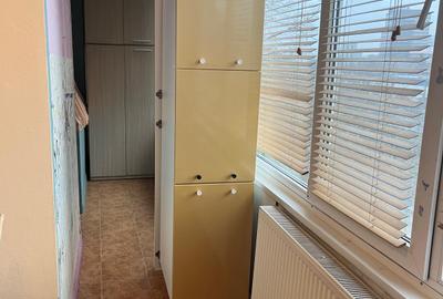 Promovam apartament 3 camere cu  garaj. decomandat, 66 mp, strada Vasile Lucaciu - 7