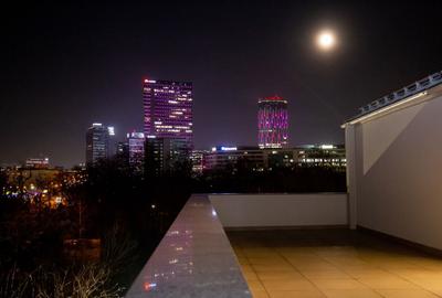 Apartament cu 3 camere semidecomandat în Aviației