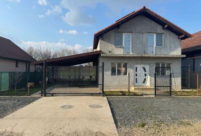 Casa Individuala Sanmihaiu Roman,P+M,4 Camere,2 Bai,Panouri Solare,Carport Auto - 1
