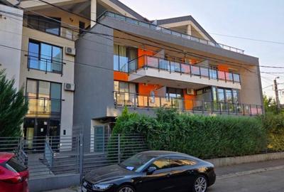 Apartament cu 2 camere decomandat în Jiului