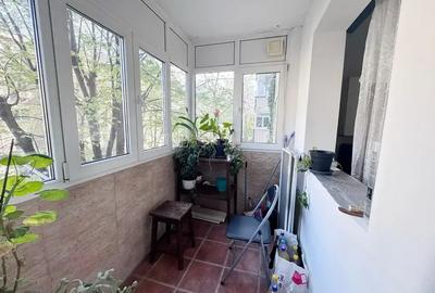 3 camere | mobilat | imobil 1983 | metrou 5 min | comision 0 - 7