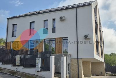 Duplex 244 mp utili, zona linistita cu priveliste deosebita, Dambu Rotund - 3