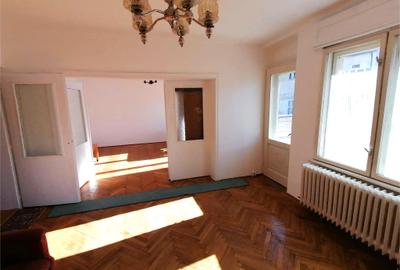 Apartament in vila , zona Centrul Vechi - 1