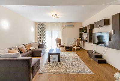 Apartament cu 3 camere decomandat, mobilat în Casa de Cultură