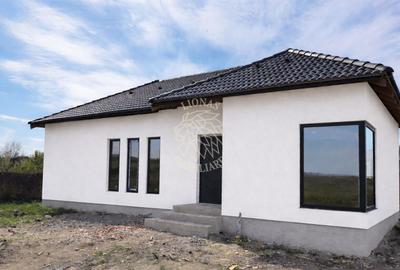 Casă individuală cu 4 camere în Unirea