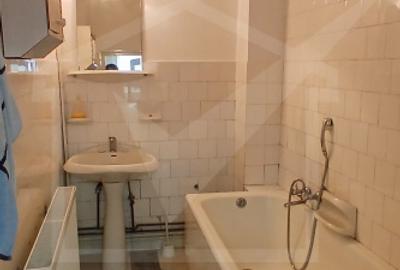 Casa in zona semicentrala, singur in curte, acces auto, spatiu mare de parcare - 6