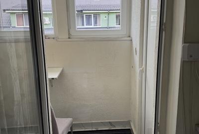 Apartament cu 3 camere , zona Kik , parcare - 10