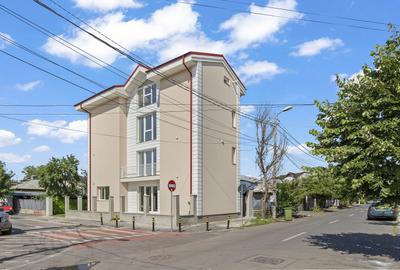 Vila sector 1 - 300mp - P+2+M - 11 camere - Chitila - 1