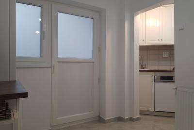 Apartament 3 camere, 2 bai, proaspat renovat, ultracentral, etaj 2, 945 euro - 10