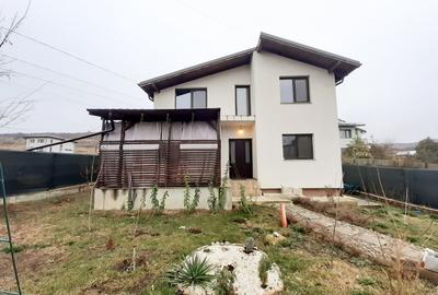 Vila de Vanzare 130 mp, 5 Camere, Terasa si Balcon - Dorobant