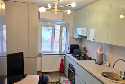 Vand apartament 2 camere decomandat in Deva, Bld. I. Maniu, etaj 3, mobilat - 1