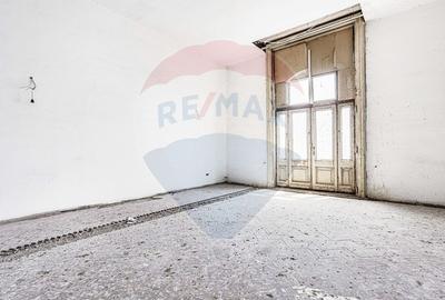 Apartament spatios de vanzare in Palatul Neuman, ultracentral. - 5