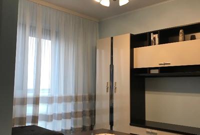 Apartament de vânzare - 5