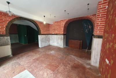 Spațiu Comercial în Centrul Istoric al Brașovului - 1