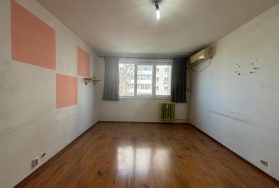 Apartament cu 2 camere decomandat în Titan