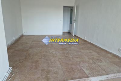 Spatiu comercial 42 mp. de inchiriat Cetate Alba Iulia finisat si contorizat - 3