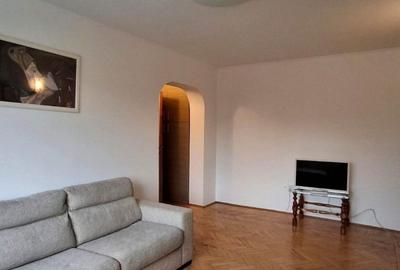 Apartament cu 3 camere semidecomandat, mobilat în Cotroceni