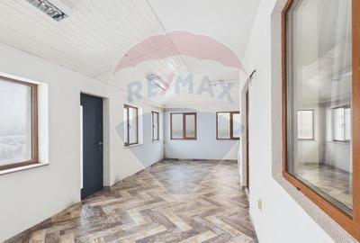 Apartament de vanzare in vila cu curte in satul Ulmi - 2