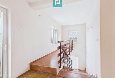 Casă cu 5 camere în Remetea Mare - 9