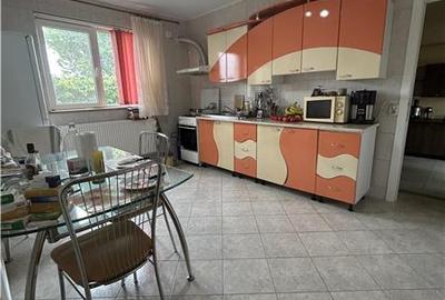 Casa P+M complet mobilata, 8 camere, teren 1000mp, langa Golful Pescarilor - 16