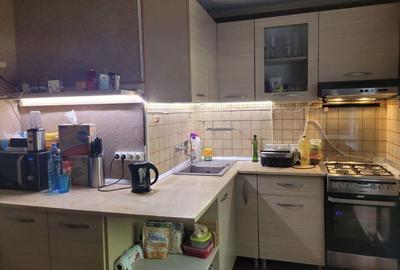 Apartament cu 3 camere circular, mobilat în Brătianu