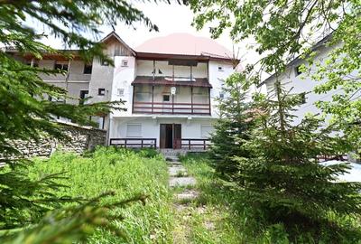 Cabană/Pensiune cu 12 camere de vânzare în Rânca - 1
