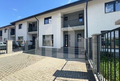 Casă cu 4 camere în Cetate