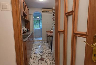 Drumul Taberei, 3 camere, decomandat, 2 min parc, 5 min metrou, etaj 1 - 25