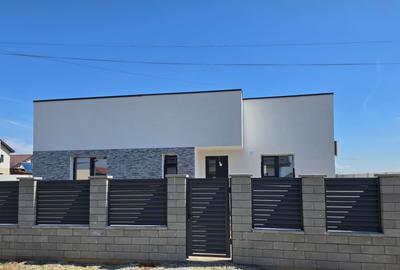 Casa individuala-3 camere/Com.Berceni - 1