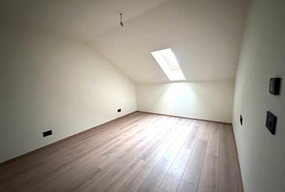 Duplex despartit prin camera tehnica- 5 dormitoare si 3 bai - Mosnita Noua - 9