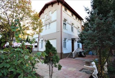 Corp vila, ideal locuinta, cu piscina si curte proprie in centru, Bucuresti - 18