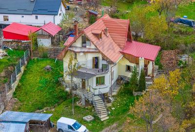 Casă individuală cu 6 camere în Tărlungeni