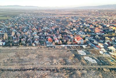 Teren intravilan cu Autorizatie de Construire - 12
