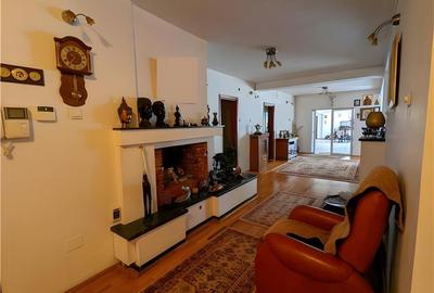 Vila Impresionanta cu peisaj de poveste & Teren 12.000 mp - Candesti, Dambovita - 4
