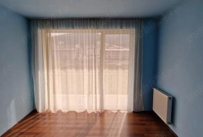 Apartament cu o camera, decomandat, balcon, zona Porii - 2