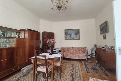 Casa 2 camere, zona centrala, strada Nicolae Jiga - 8