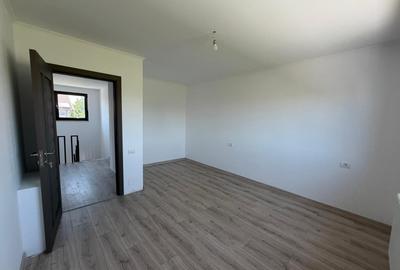 Casă P+E,4 camere, gata de mutare,900 m de blv. - 9