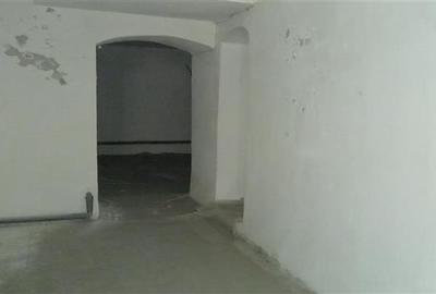 Spatiu Comercial Ultracentral la demisol cu parcare proprie - 9