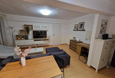 Apartament cu 2 camere semidecomandat, mobilat în Ultracentral