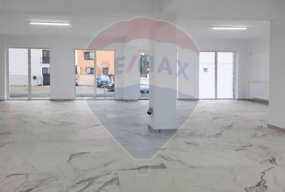 De inchiriat spatiu comercial modern cu locuri de parcare - 3