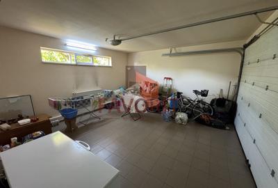 Casa individuala cu garaj . Zona Decathlon - 30