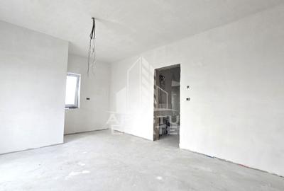 Jumatate de duplex de vanzare, Parter + Etaj, 5 camere si 2 bai, Sag - 10
