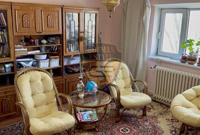 3 Camere Decomandat + uscător + boxă Capitol 3 balcoane centrala gaz 2 bai  A/C - 3