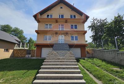 Casă / Vilă cu 12 camere-Sfântu Ilie Vechi, Suceava - 4