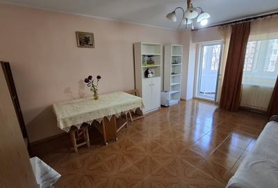 Proaspat zugravita, 40mp, et. 4/8, baie cu geam, complet mobilata si utilata - 1