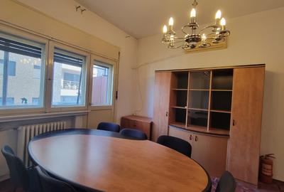 Studiou cochet pe Vasile Lascăr – ideal pentru investiție sau birou-Comision 0% - 1