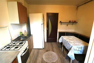 Apartament 3 camere , centrala proprie , zona Dambovita - 7