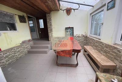 Casa individuala cu 6 camere si 3 bai si 1413 mp teren in Blaj - 2